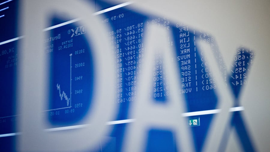 Börse: Dax schließt deutlich über 25.000 Punkten