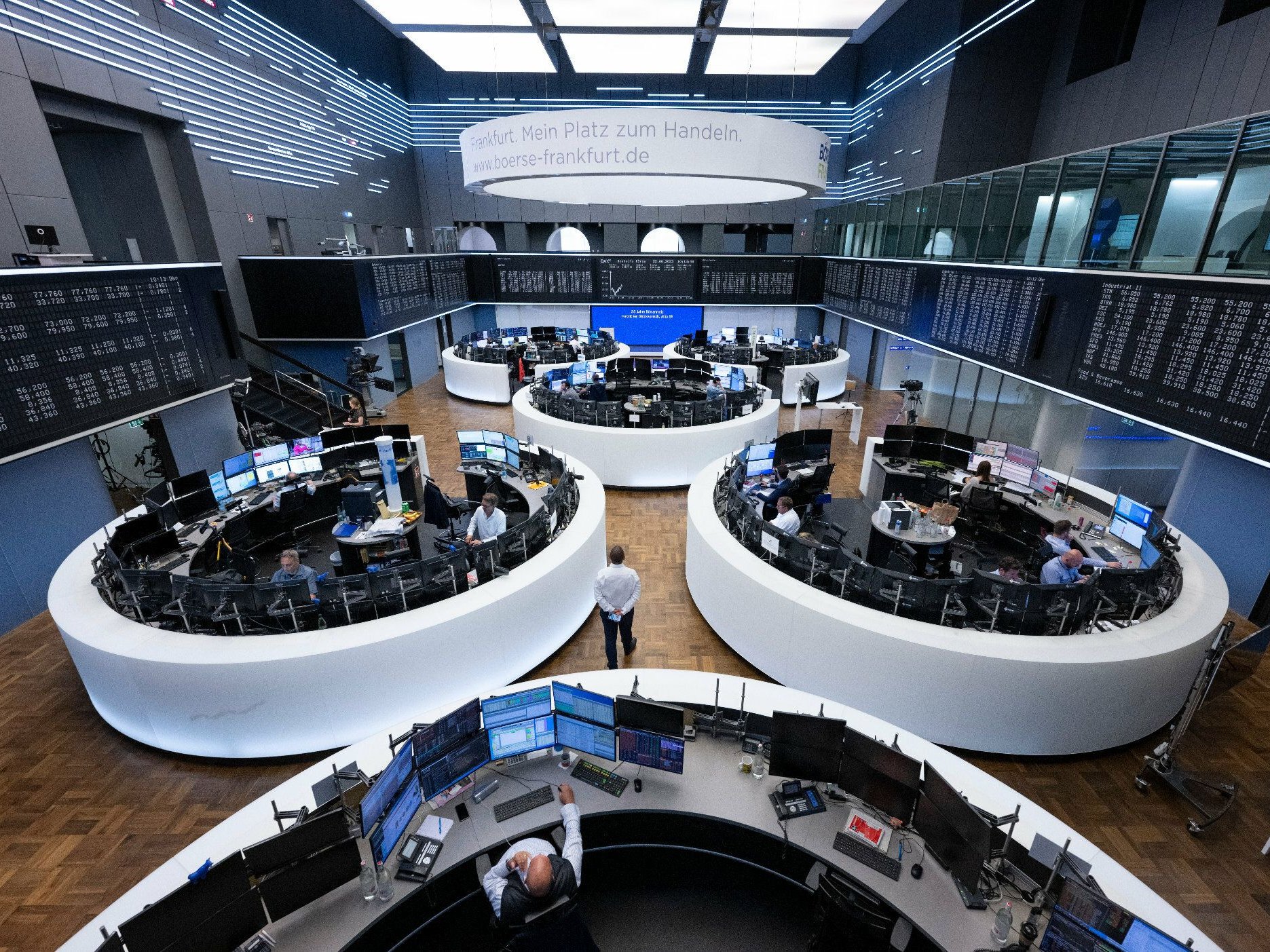 Neuer-Markt-Crash: Erst die Dauerparty, dann der Absturz