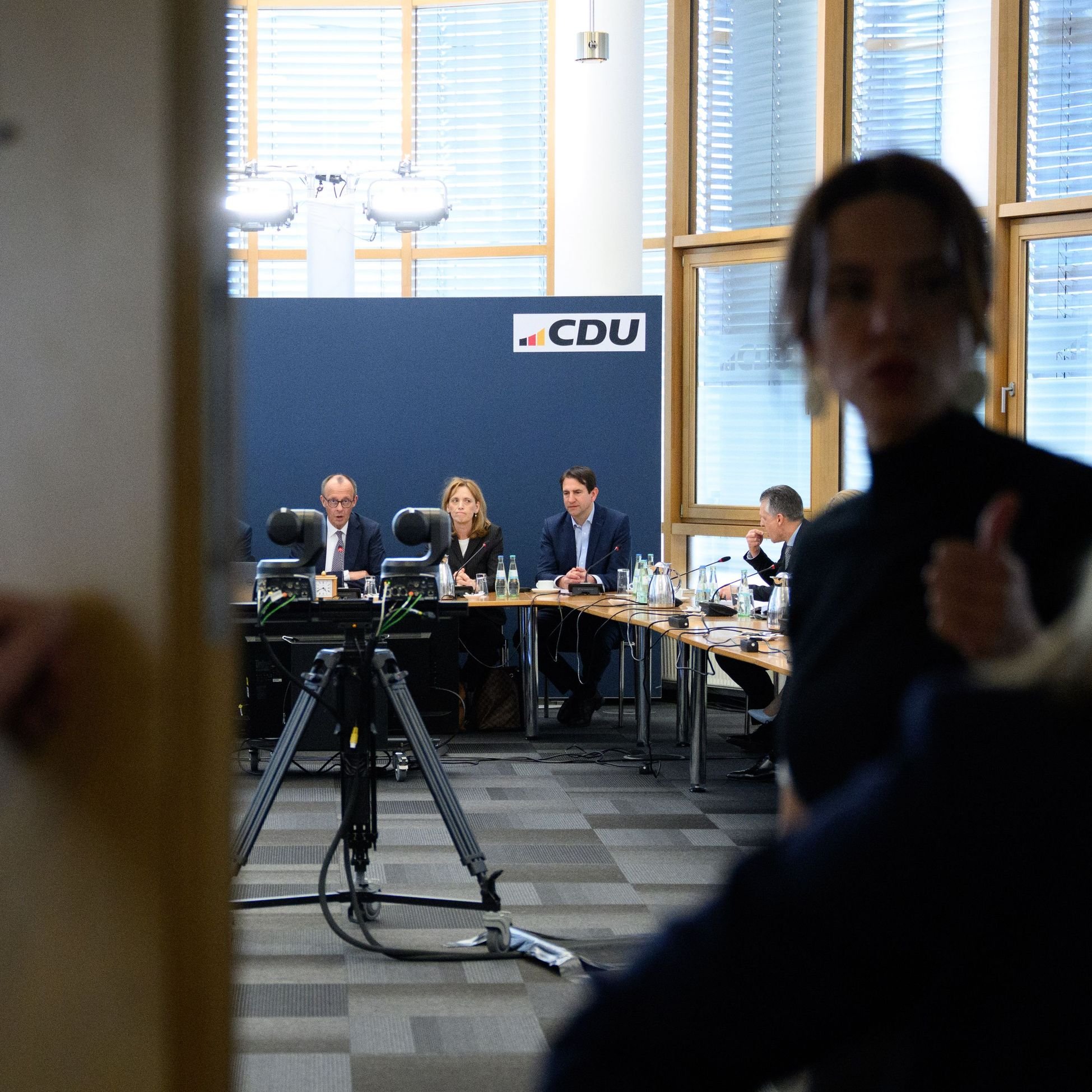 Koalitionsvertrag 2025: Steuern, Rente, Raumfahrt  was die neue Koalition  plant