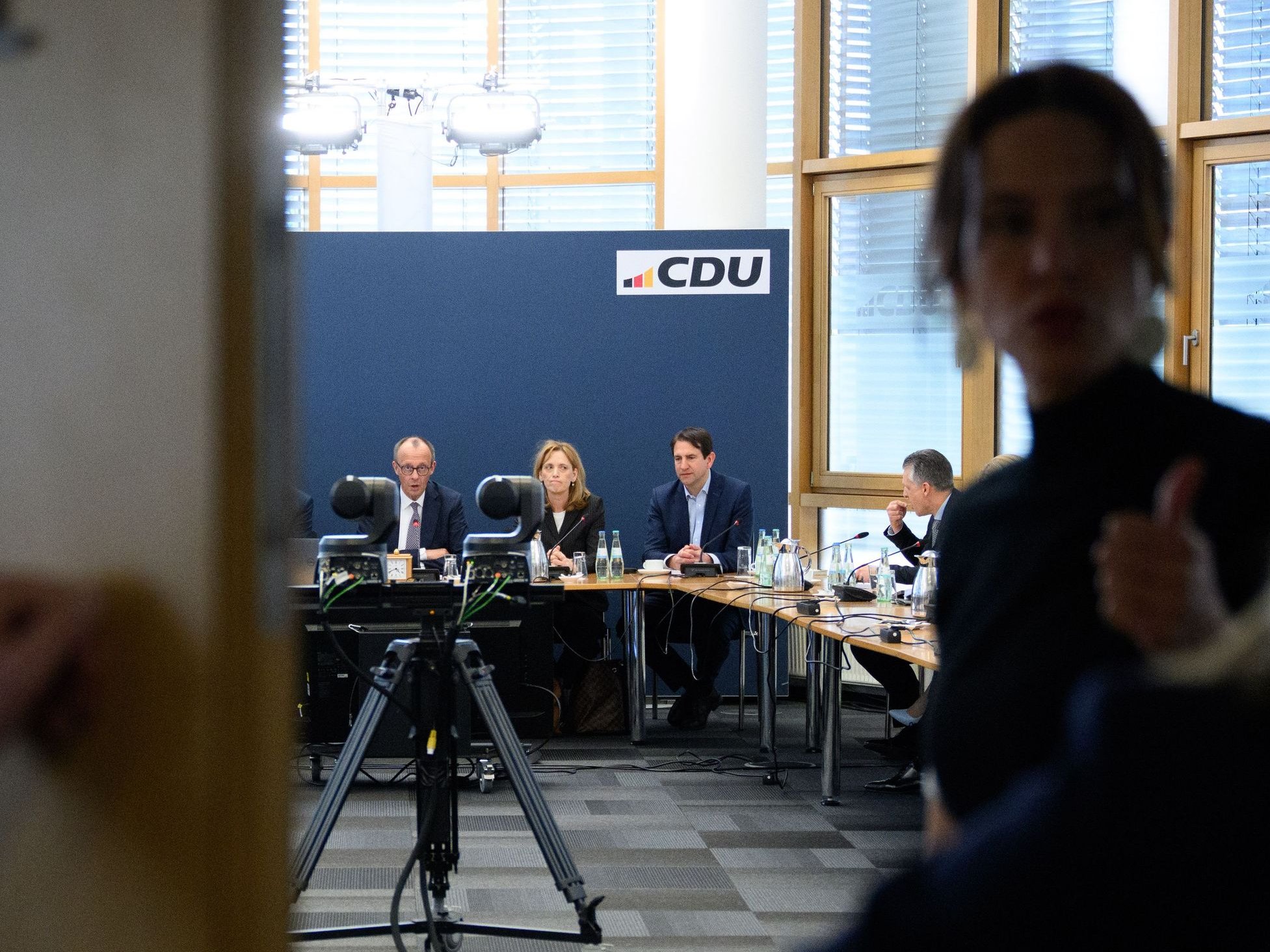 Koalitionsvertrag 2025: Steuern, Rente, Raumfahrt – was die neue Koalition  plant