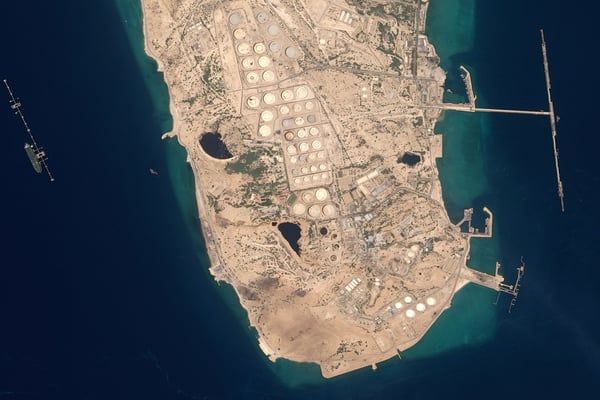 Irans Öl-Export: Wie das Land sein schwarzes Gold aus der Schusslinie ...