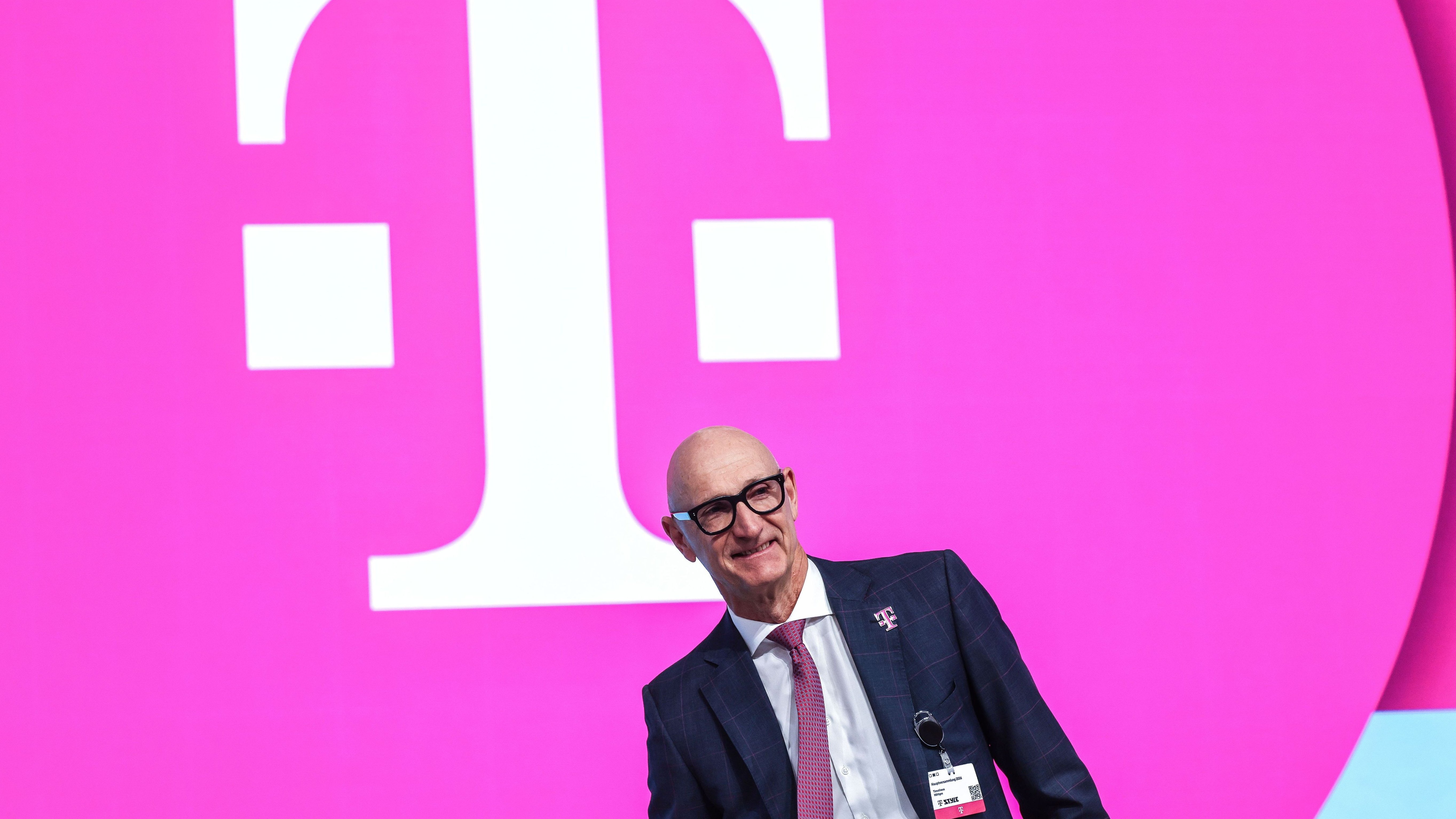 Telekom: Müssen die Mitarbeiter den KI-Agenten weichen?