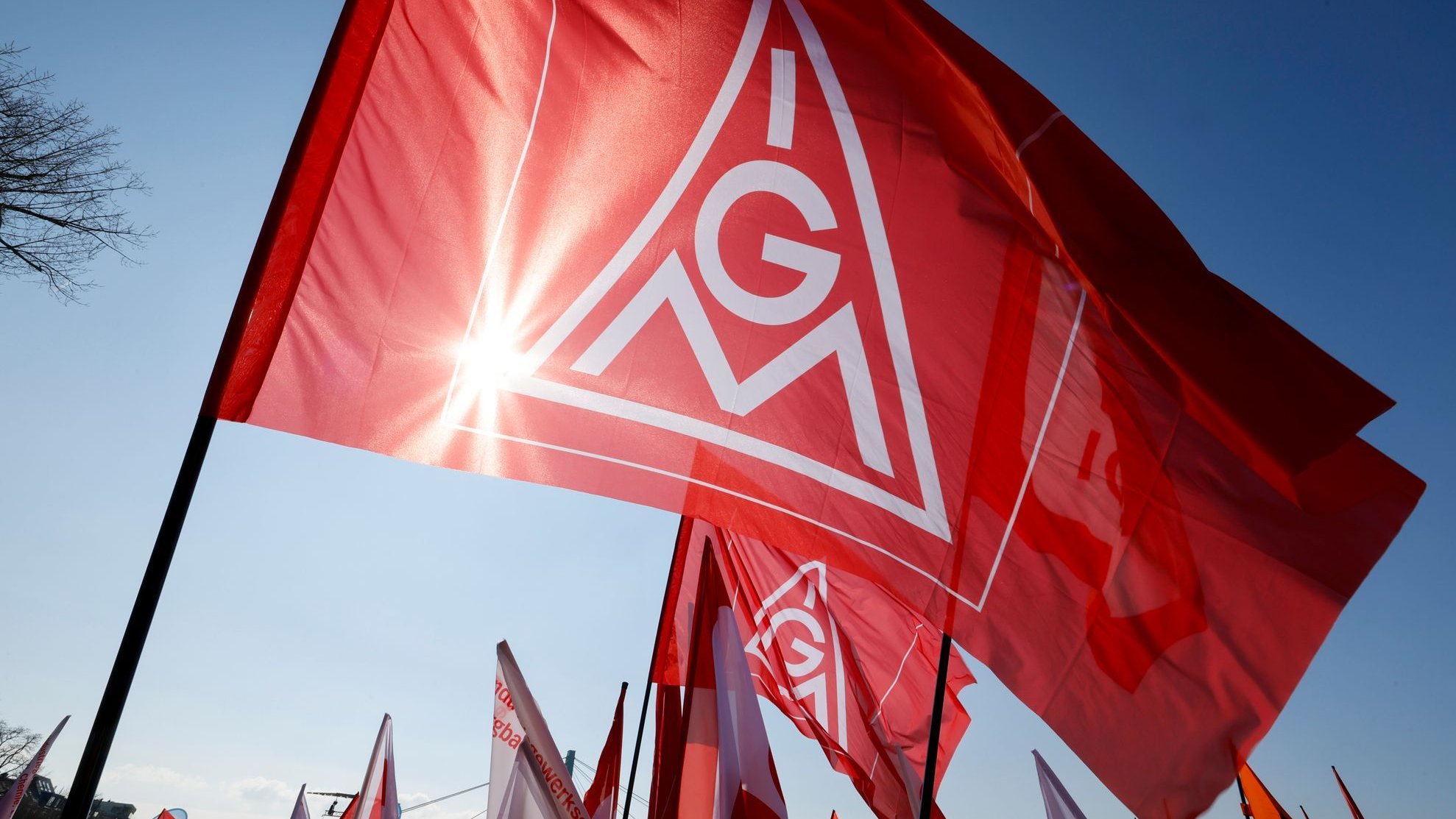 IG Metall Tarifrunde 2026: Warum fünf Prozent Lohnplus einen Jobabbau riskieren