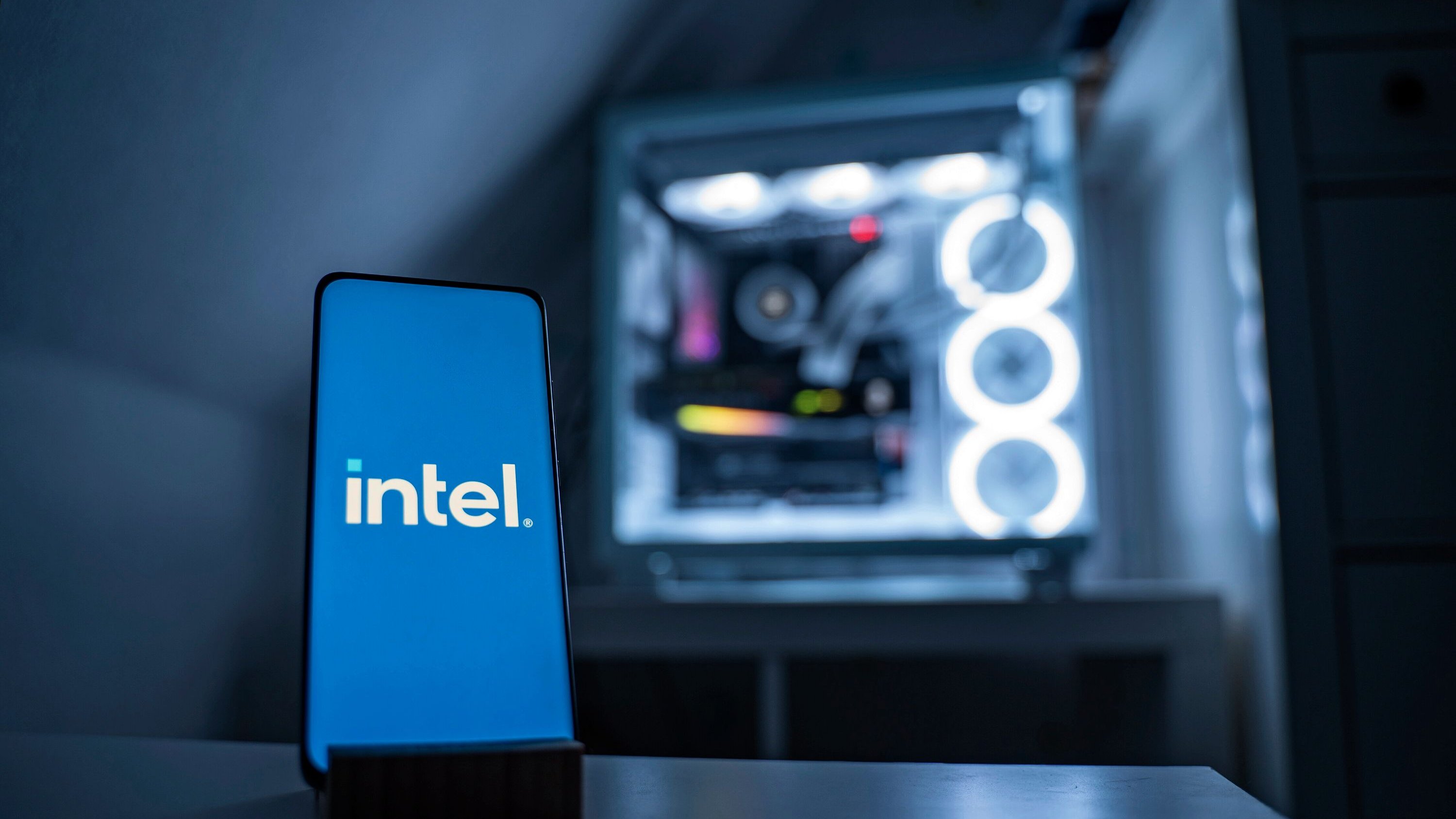 Intel-Aktie: 347% Plus – Mega-Turnaround durch KI-Boom?