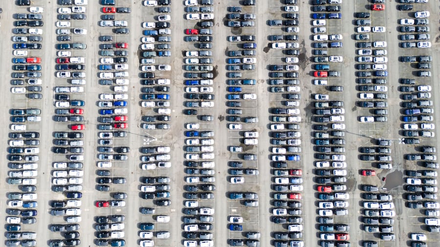 Neue Studie: Deutsche Autobauer verlieren Umsatz und hinken hinterher