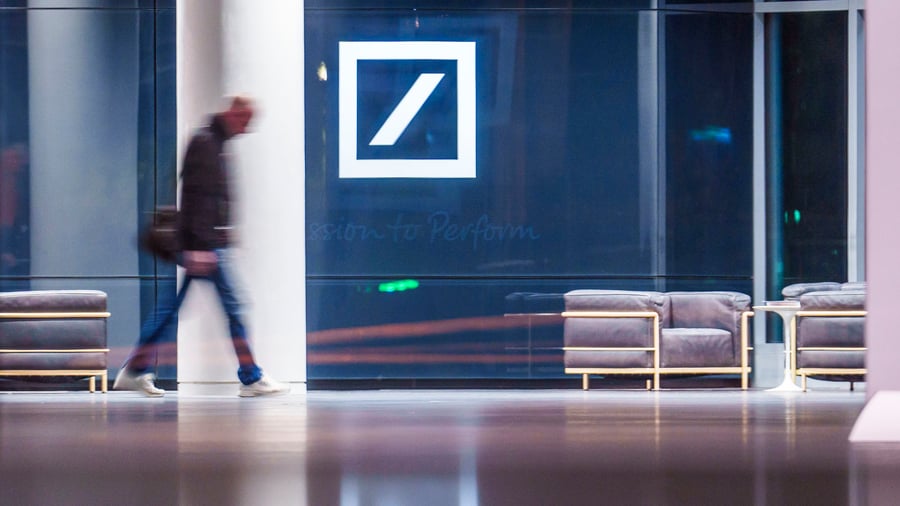 Management-Moment: Beim Firmenabschied Frust ablassen? Lieber nicht!