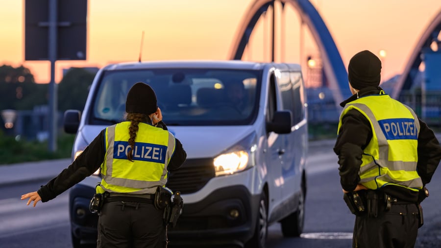 Migration: Etwa 35.000 Menschen seit Mai 2025 an den Grenzen zurückgewiesen