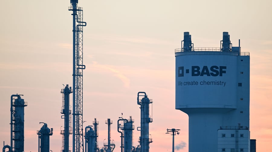 Chemiebranche: Verkauf von Lacke-Sparte bringt BASF Milliarden