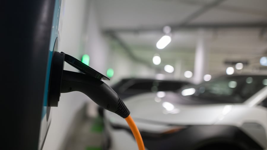 E-Mobilität: 500-Millionen-Förderprogramm für Ladeinfrastruktur in Mehrfamilienhäusern startet