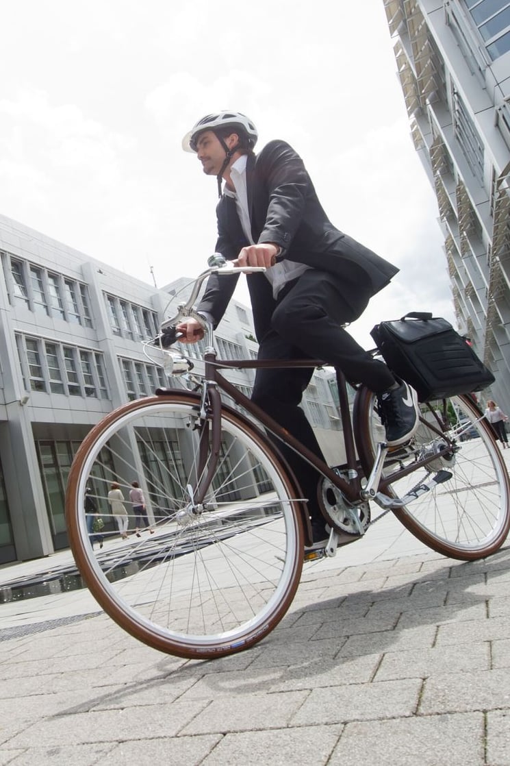 uvex city ivo mips fahrradhelm i-vo Fahrradhelm, All White matt, 56-60 cm | MIPS-Schutzsystem - mit Plug-in LED nachrüstbar - individuelle Größenanpassung - waschbare Polster Rahmenhöhe:S / 43cm Review: Smith Hardline Full Category:E Bikes MTB Cross Fully_CUBE Rise Trail Bar 35
