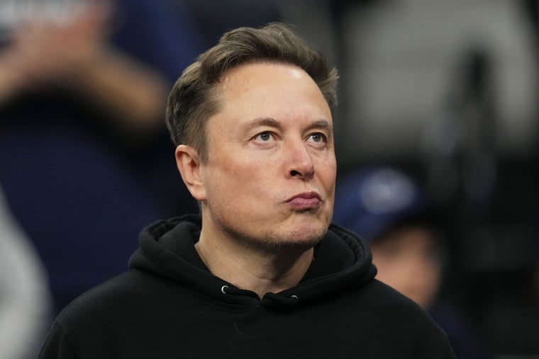 Knstliche Intelligenz: Elon Musk und ChatGPT-Firma OpenAI streiten vor  Gericht
