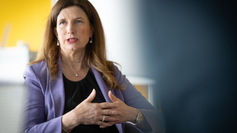 Bettina Orlopp: Großteil des Jobabbaus bei der Commerzbank entfällt auf KI