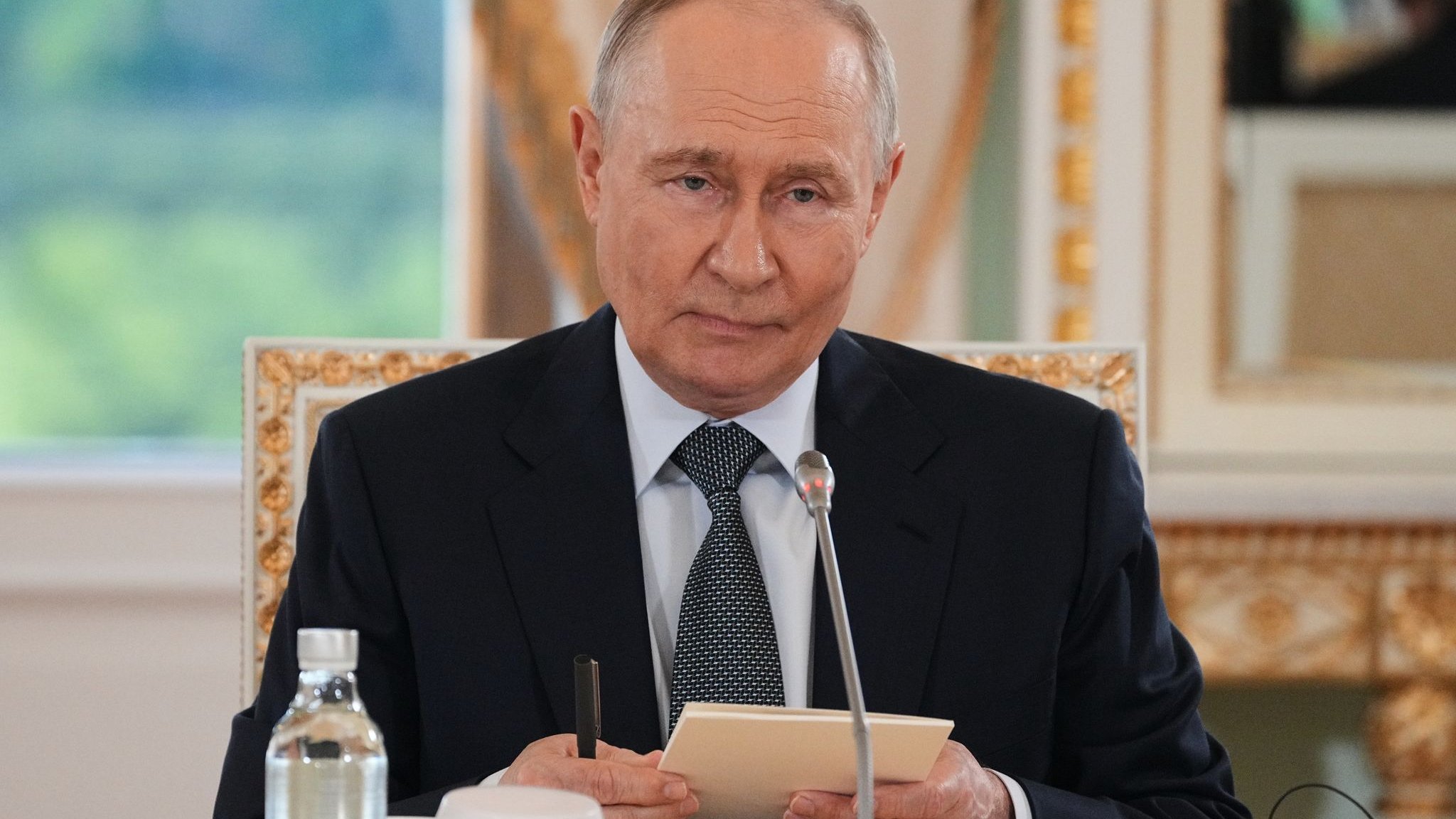 Wladimir Putin gibt sich siegesgewiss - Wolodymyr Selenskyj bietet Treffen an