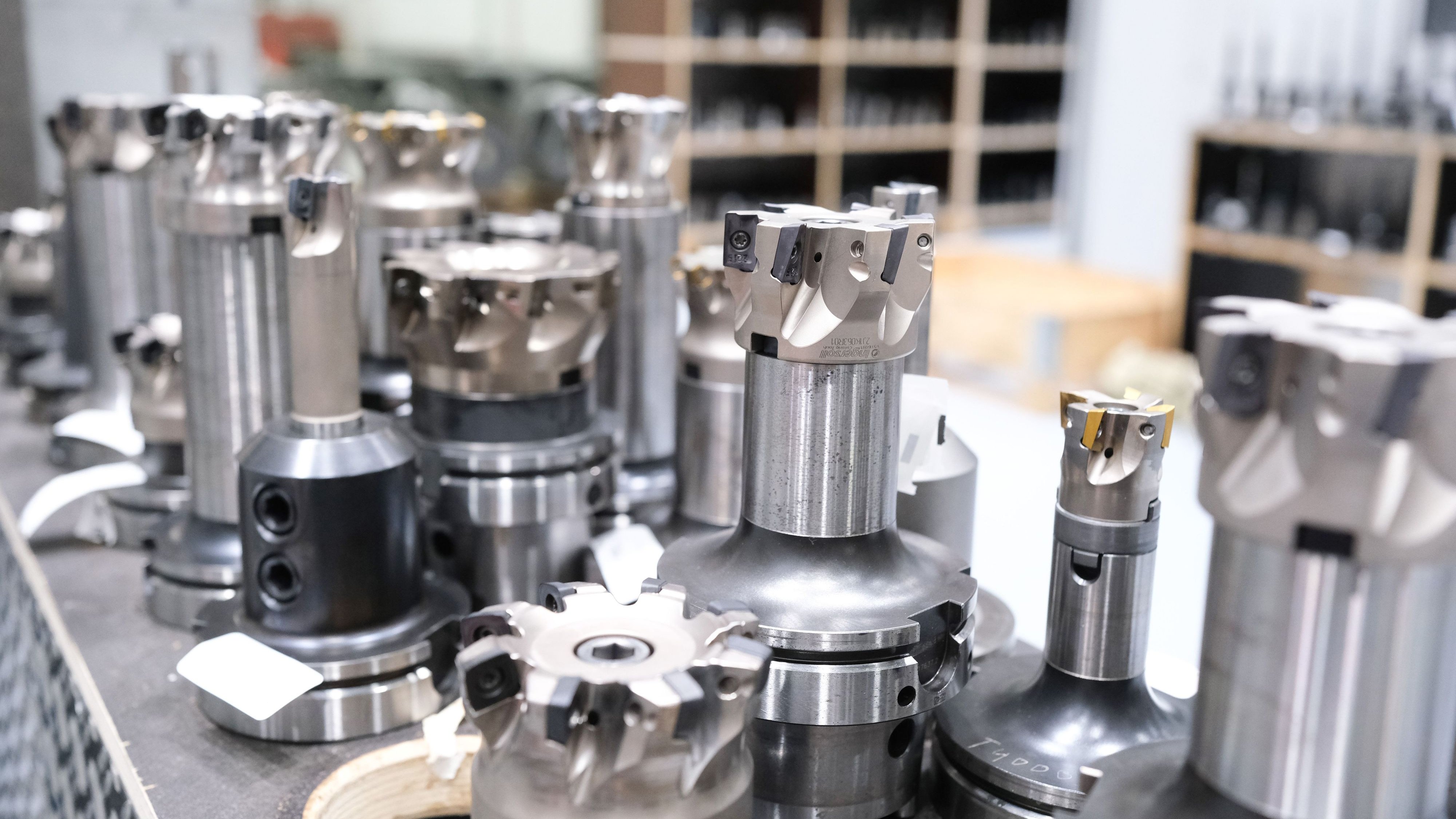 Deutscher Maschinenbau schrumpft weiter – Zölle und Standortprobleme ...