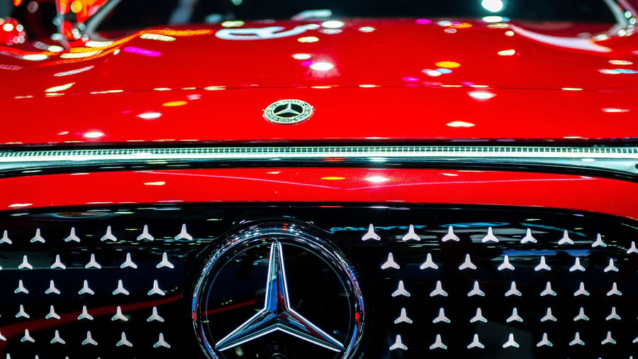 Autonomes Fahren: Warum der Mercedes in China über Rot fährt