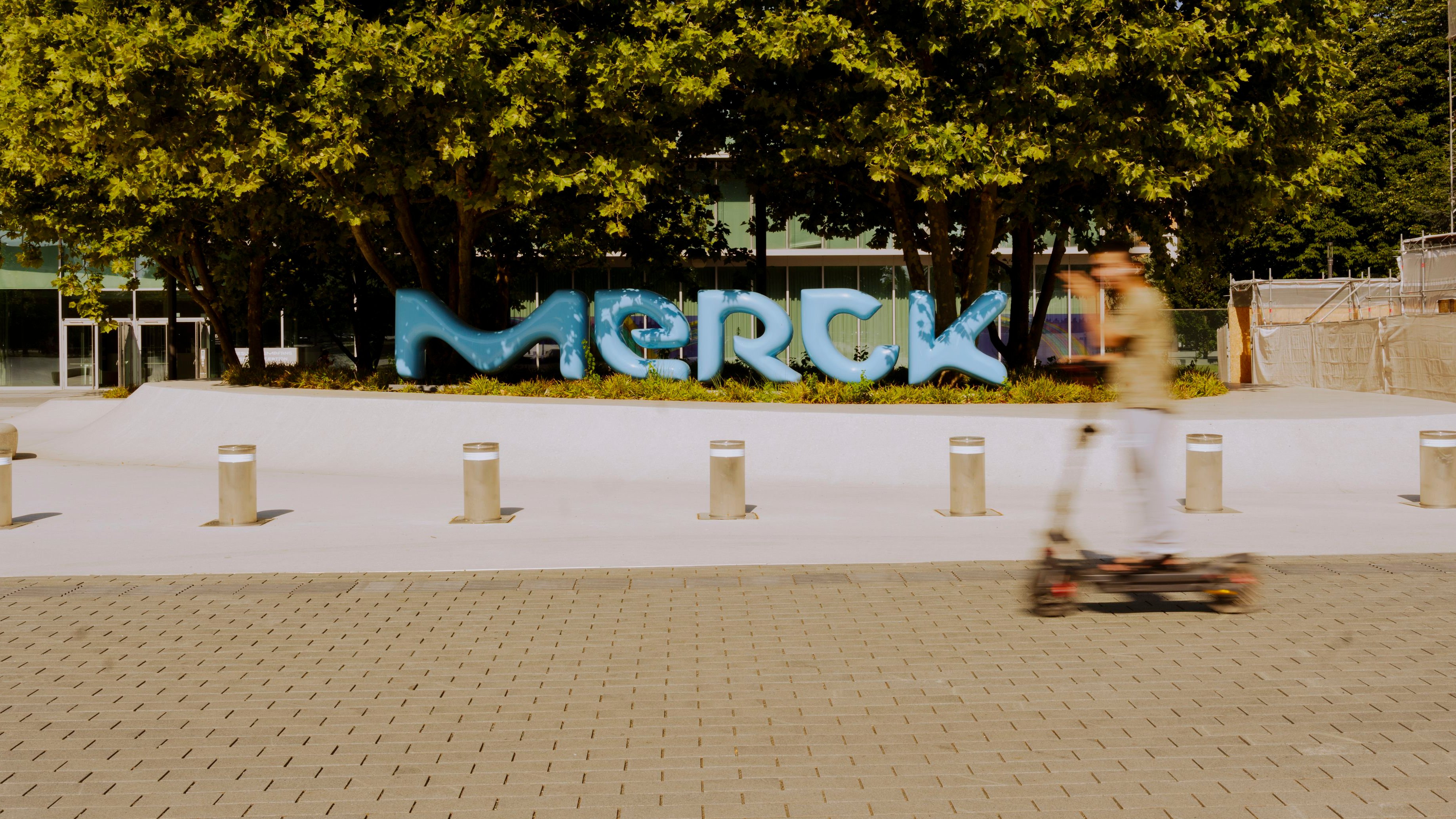 Revolution in the pharmaceutical lab: Biotech is booming – | and Merck has ...