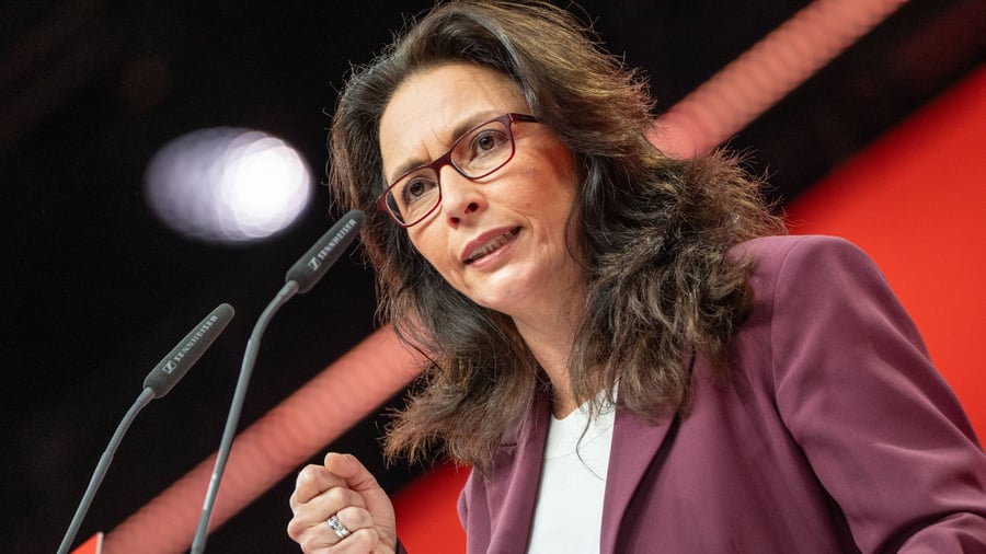 Rentenkommission: DGB fordert verpflichtende Betri