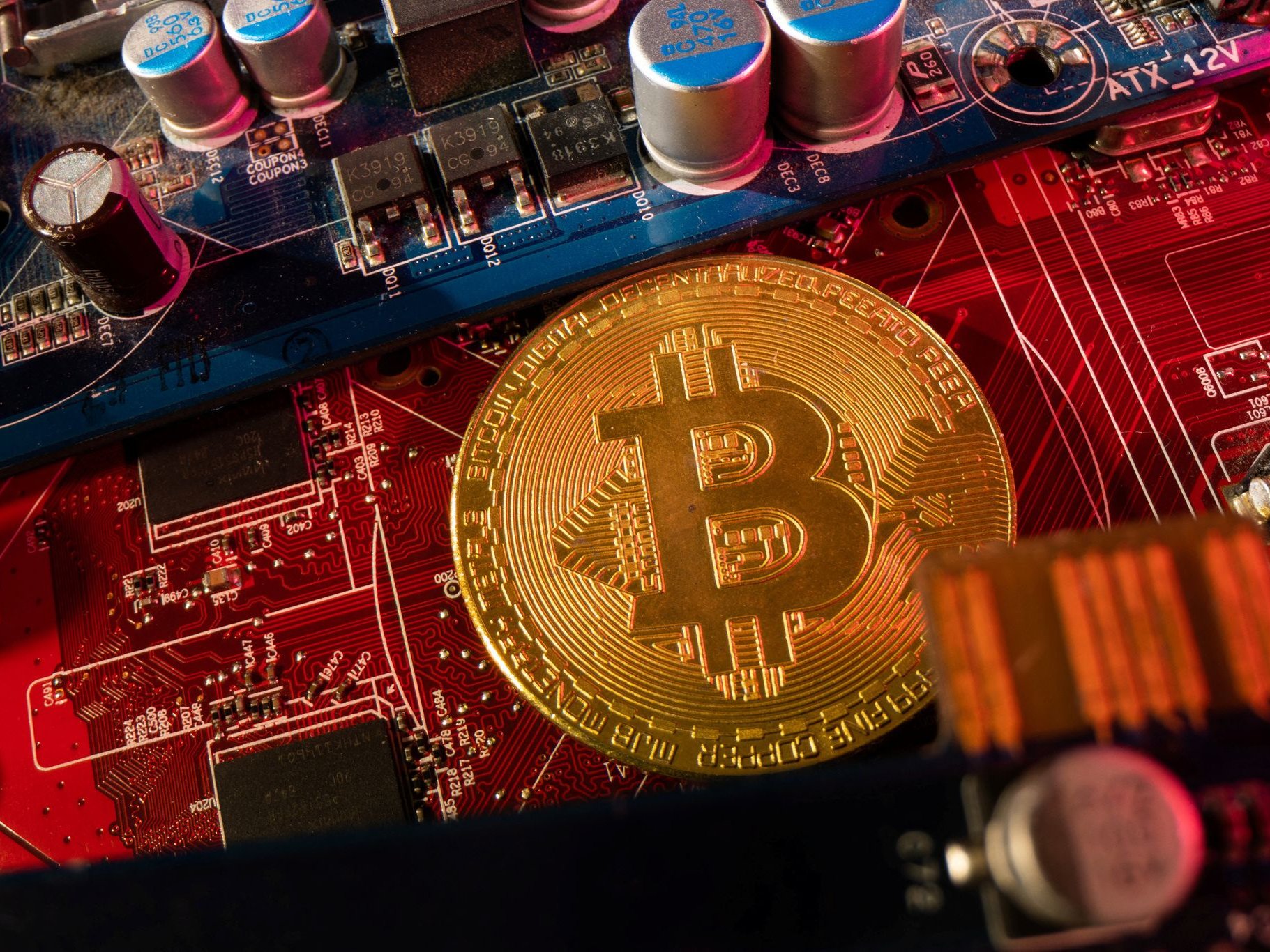 Bitcoin-Kurs fällt, Hashrate steigt: Was die Rate über das BTC-Netzwerk  aussagt