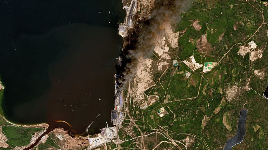 Wirtschaft von oben: Russlands Öl-Häfen an der Ostsee brennen