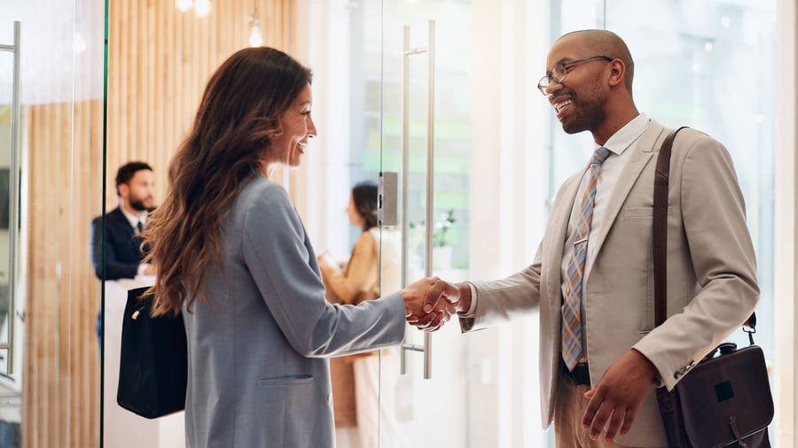 Bericht Allbright-Stiftung: Warum es Chefinnen in Familienunternehmen so schwer haben