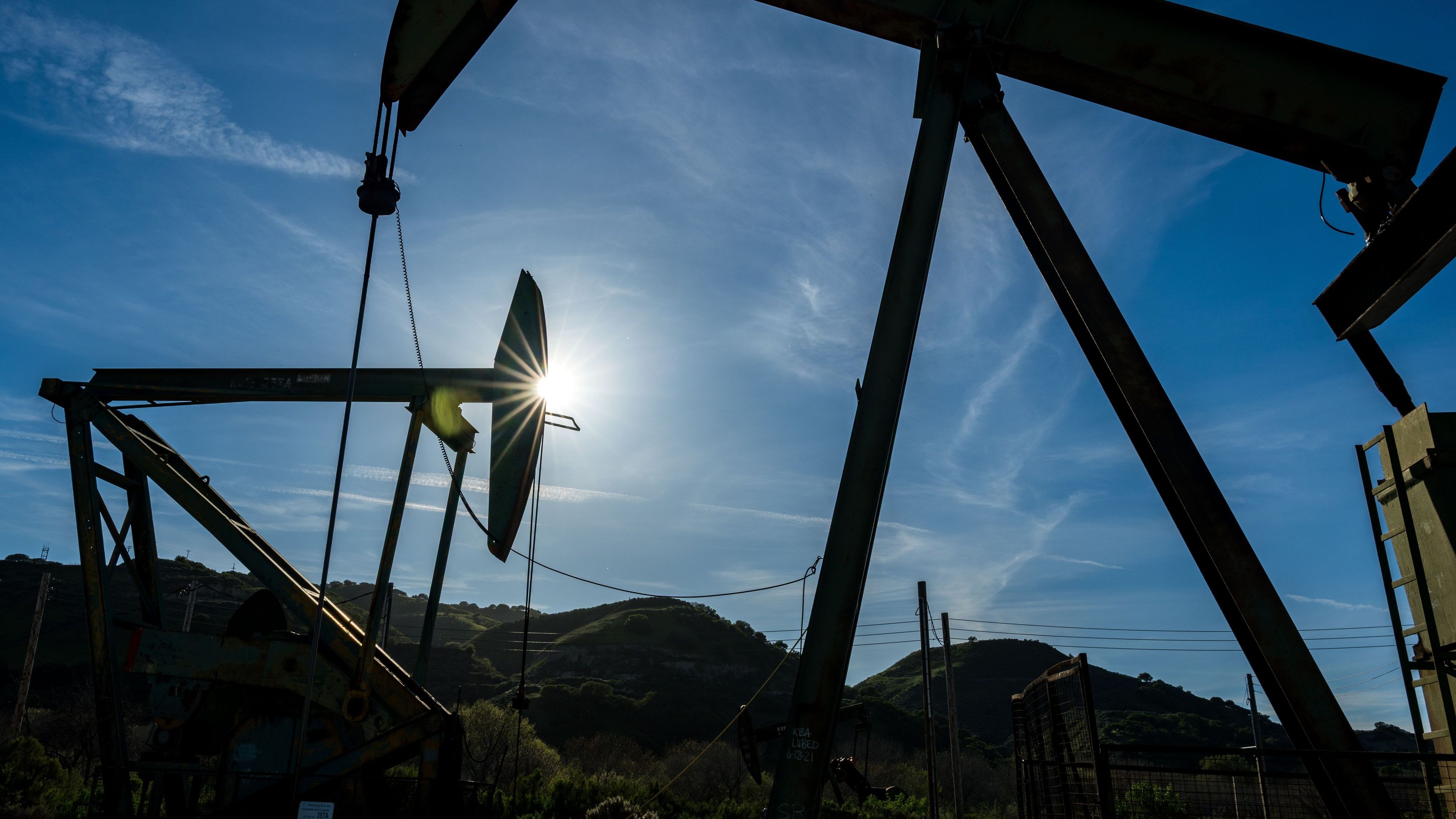 Hormus-Öffnung: Ölpreise brechen ein – Dax und Gold reagieren beflügelt