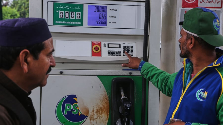 Iran-Krieg: Pakistan reagiert mit kostenlosem Nahverkehr auf Energiekrise