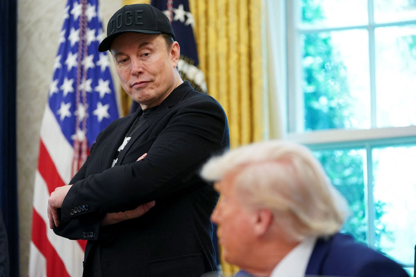 Elon Musk versus Donald Trump: a bang with an announcement