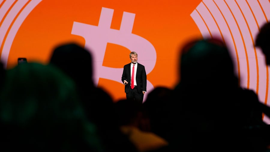 Kryptowährung: Bitcoin fällt unter 70.000 Dollar – jetzt verkauft auch sein größter Fanboy