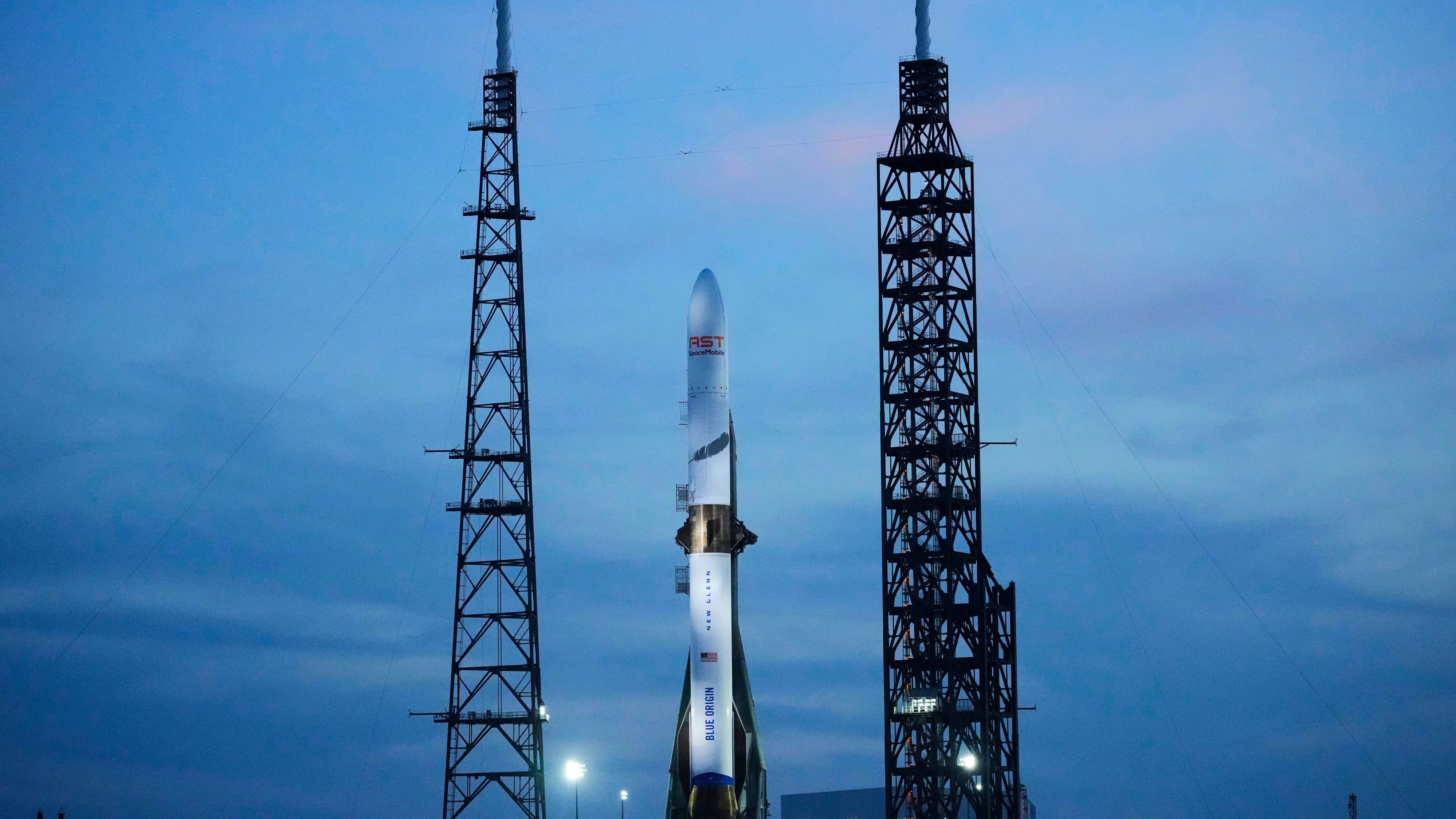 Blue Origin: Bezos' New Glenn rocket falters during satellite launch
