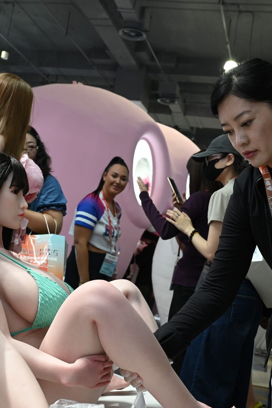 asiatische sexpuppe Sex-Puppe Liebespuppe Deluxe TPE Vollsilikon Sexspielzeug Sex Real Doll  Asiatisch – Roehl Trading Ltd main image 1
