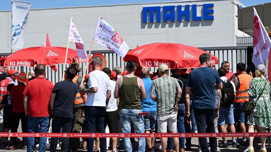 Werksschließung: Mahle-Beschäftigte treten in unbefristeten Streik