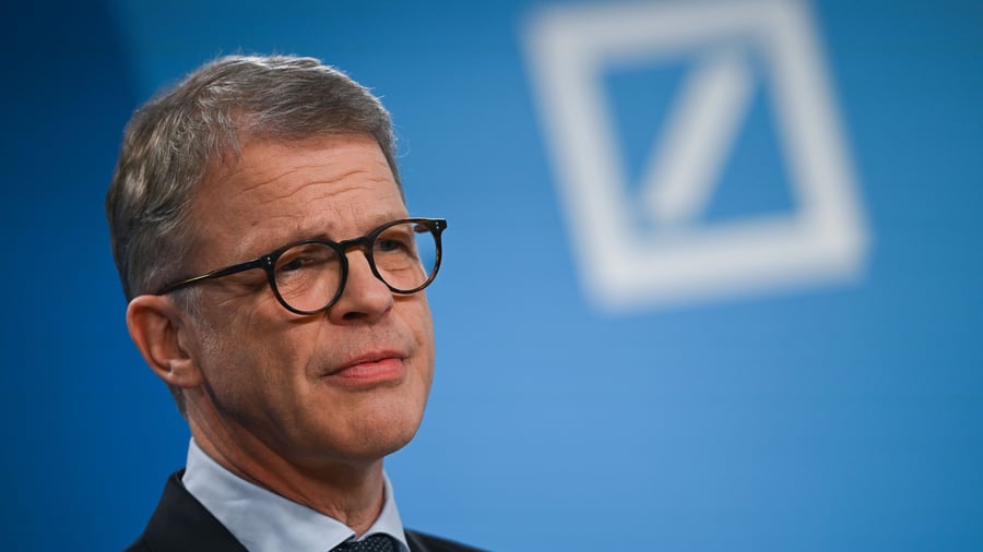 Topverdiener im Dax: Kräftige Gehaltsaufschläge für viele Dax-Chefs