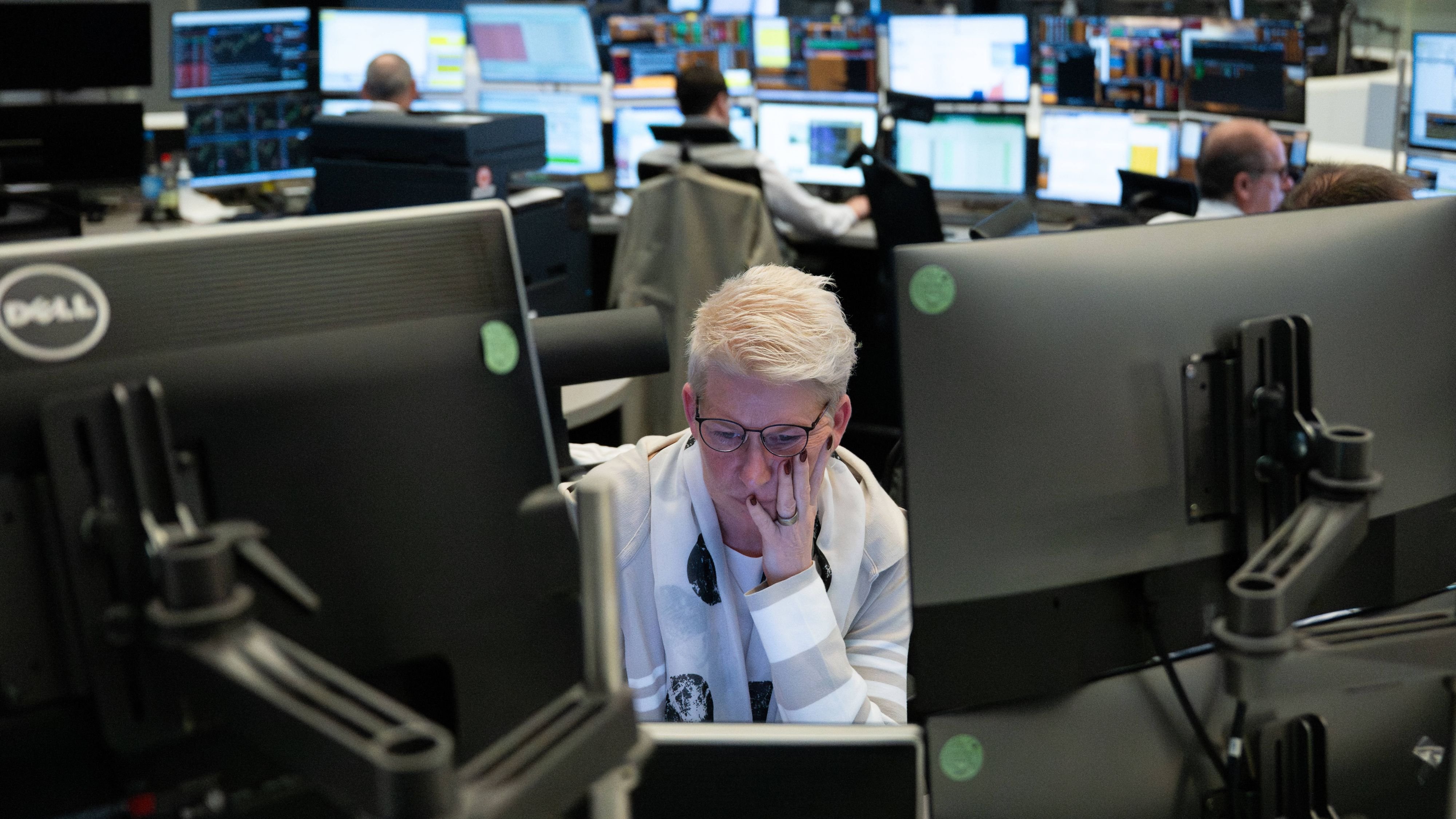 Börse aktuell: Dax trotzt Ölpreisanstieg zu Wochenbeginn