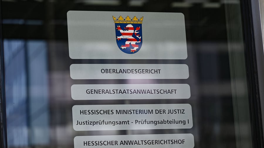 Geschäfte zulasten des Fiskus: Ex-Commerzbanker wegen Cum-Ex-Aktiendeals angeklagt