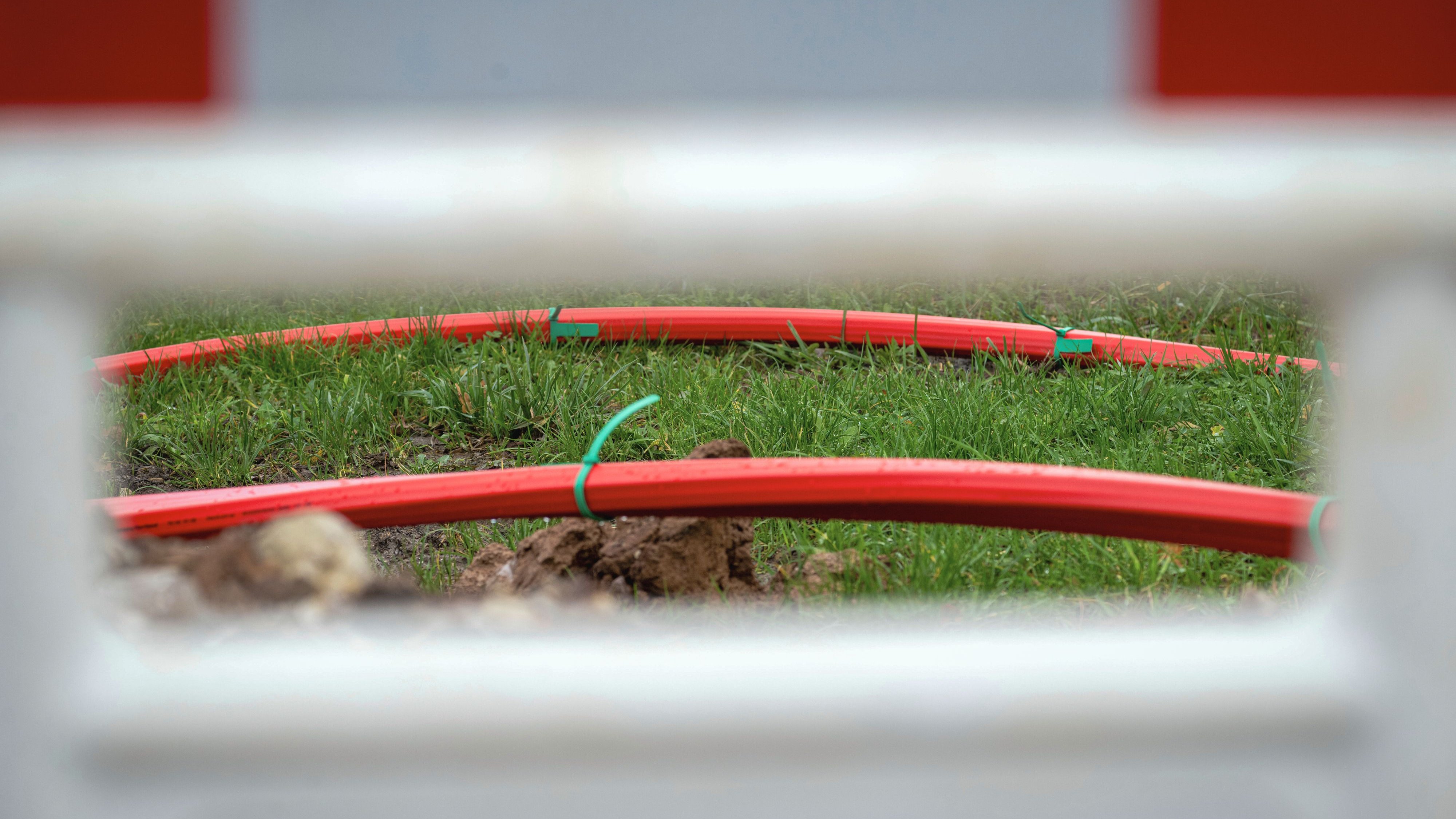 Fiber-optic expansion: “The money is buried—and it’s not generating any ...