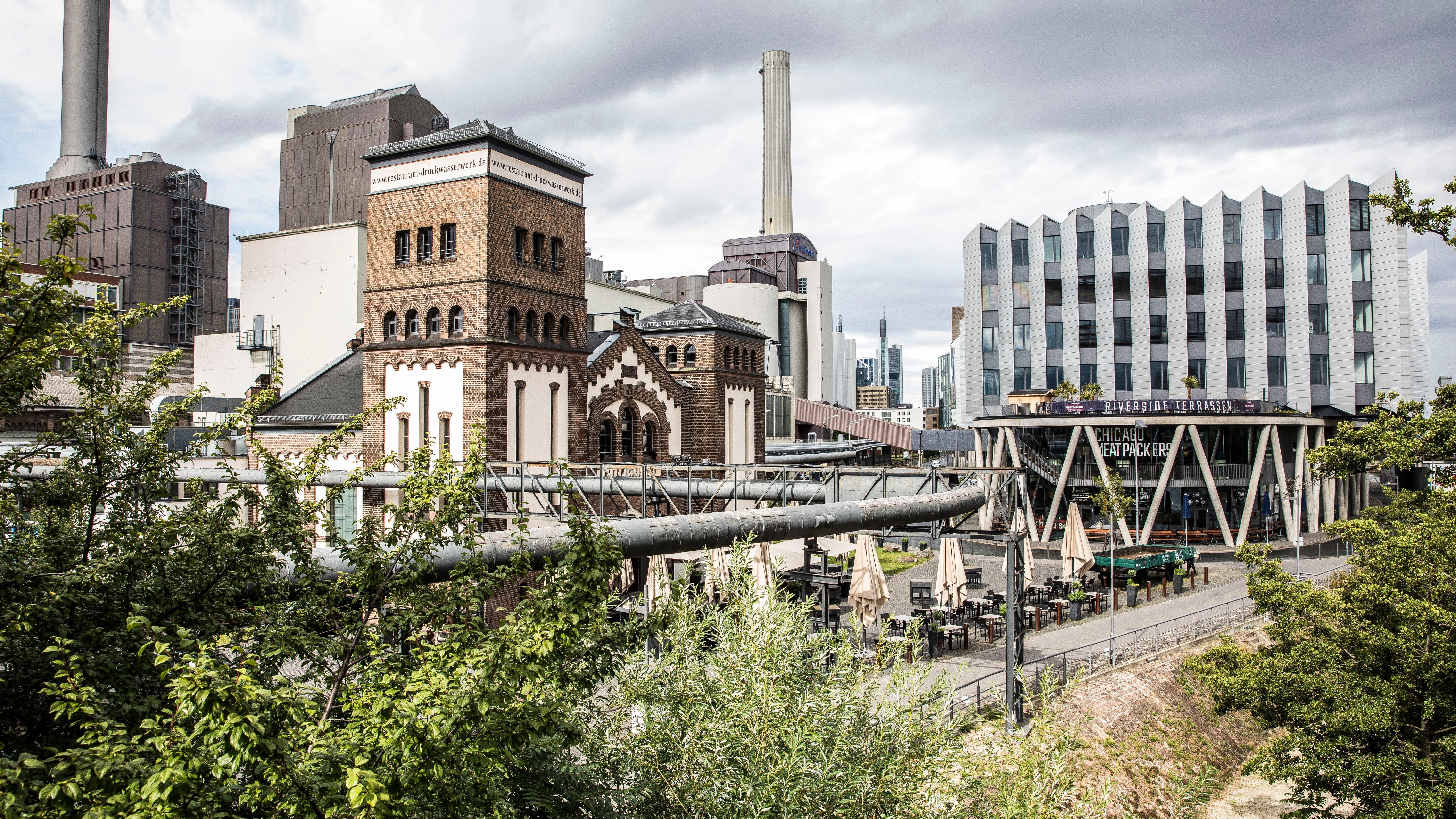 Heating Law: How District Heating Expansion Stalls