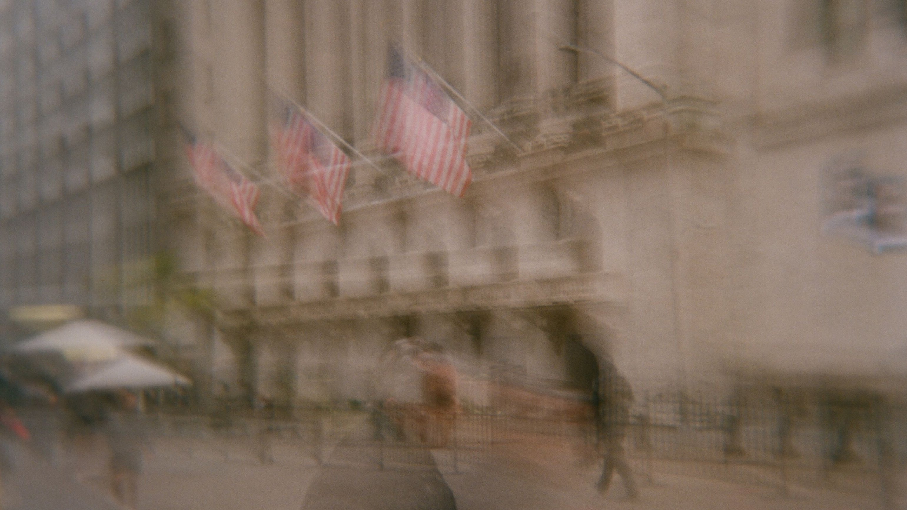 Narrow market gains and weak sentiment point to rising stock risks