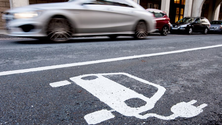 Verkehr: So viel durstiger als angegeben sind Plug-in-Hybride