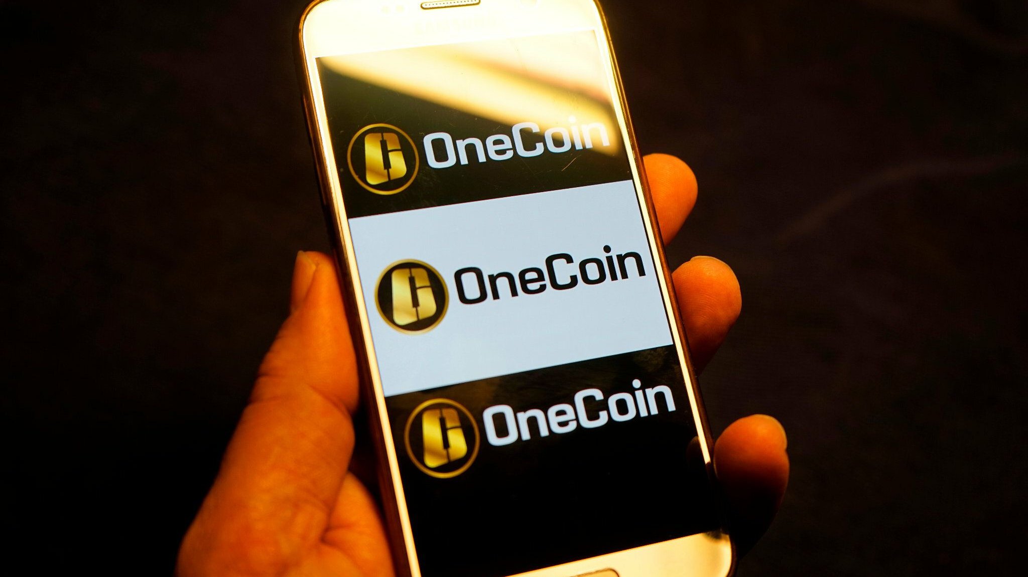 Onecoin: Wie die „Kryptokönigin“ Ruja Ignatova Anleger abzockte
