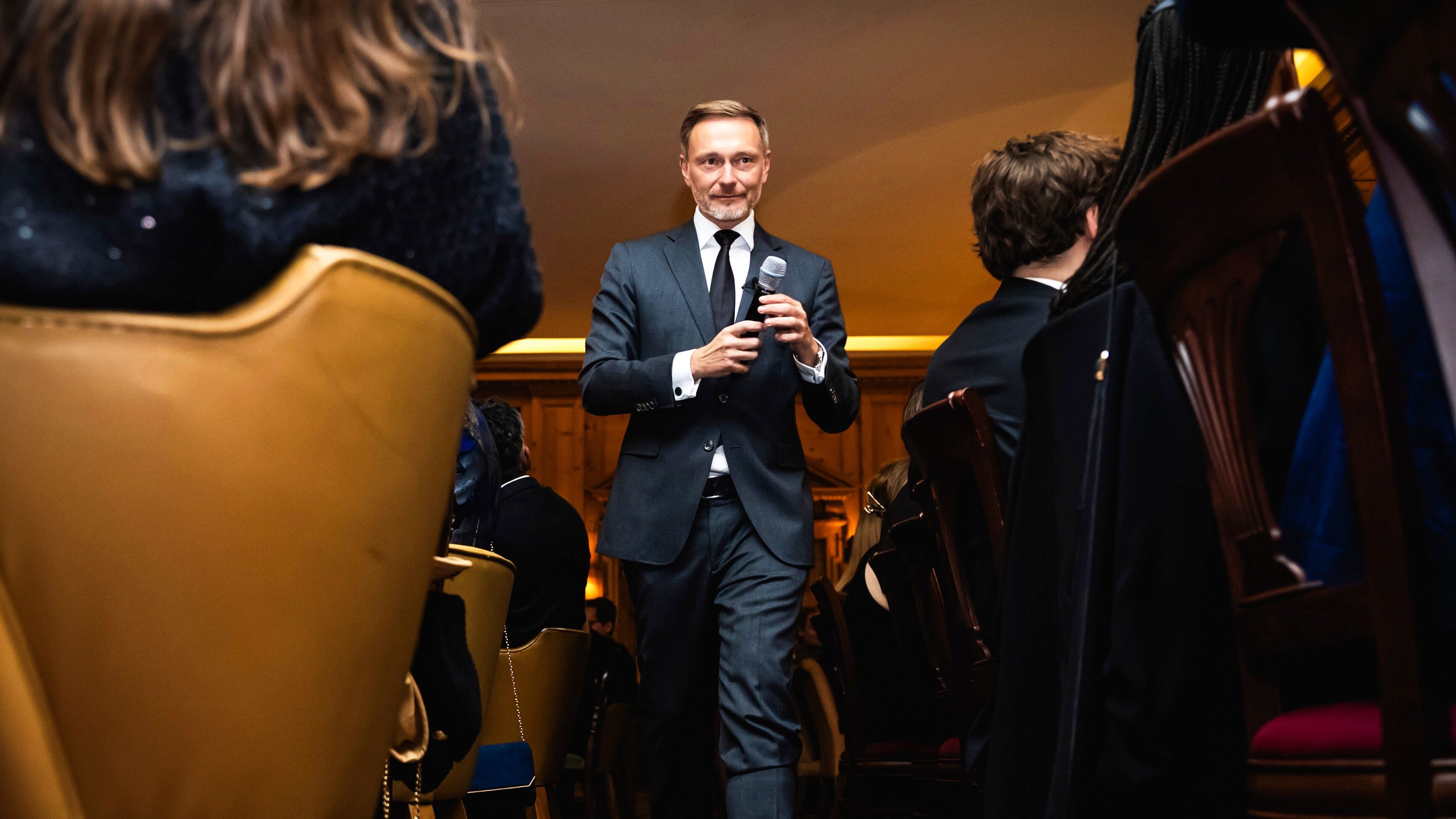 Lindner and former aide invest in Berlin public procurement start-up