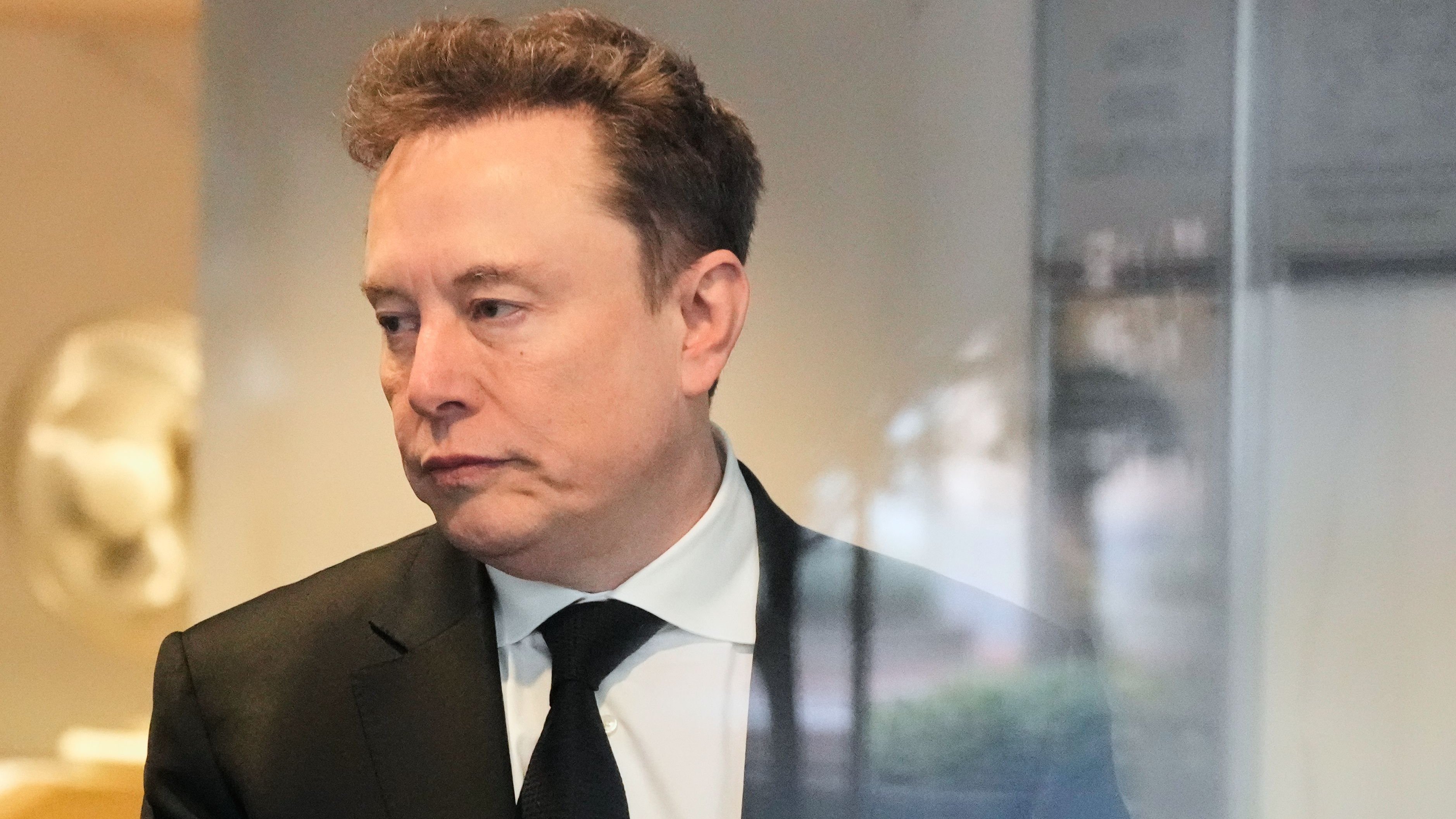 Elon Musk and OpenAI: The Conflict Over Company Leadership