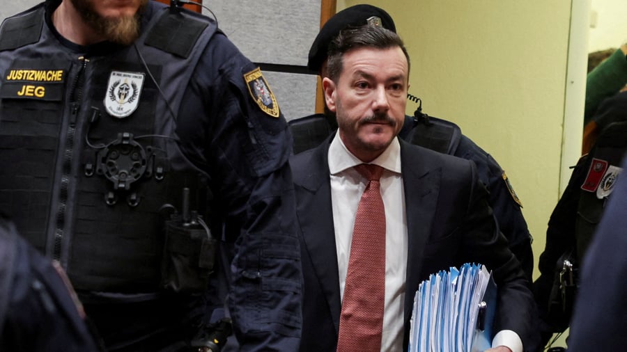 Signa-Gründer : René Benko weist Vorwürfe zu Prozessauftakt zurück