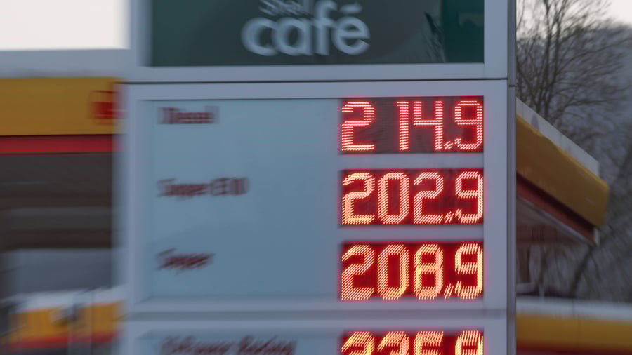 wie hoch geht der spritpreis wegen des krieges im iran shell tankstelle in siegen. die aktuellen spr