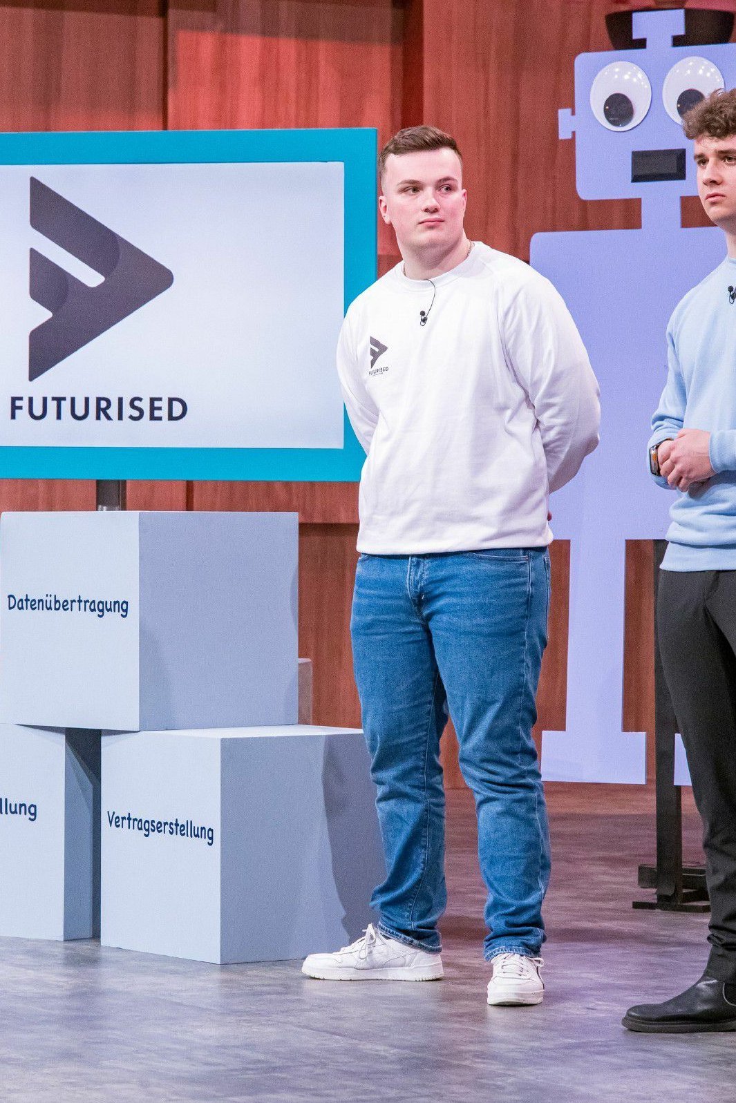 Futurised aus Höhle der Löwen: Start-up überzeugt mit KI-Tools und  Softwarerobotern