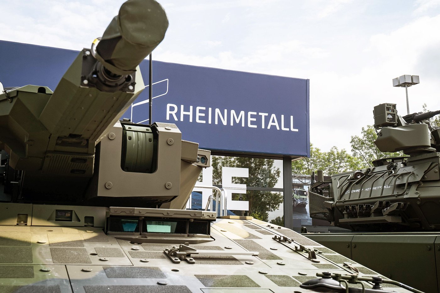 Börsen Schock: Nato Alarm Lässt Rüstungsaktien Wie Rheinmetall, Renk & Hensoldt Steigen - 8dgffqb