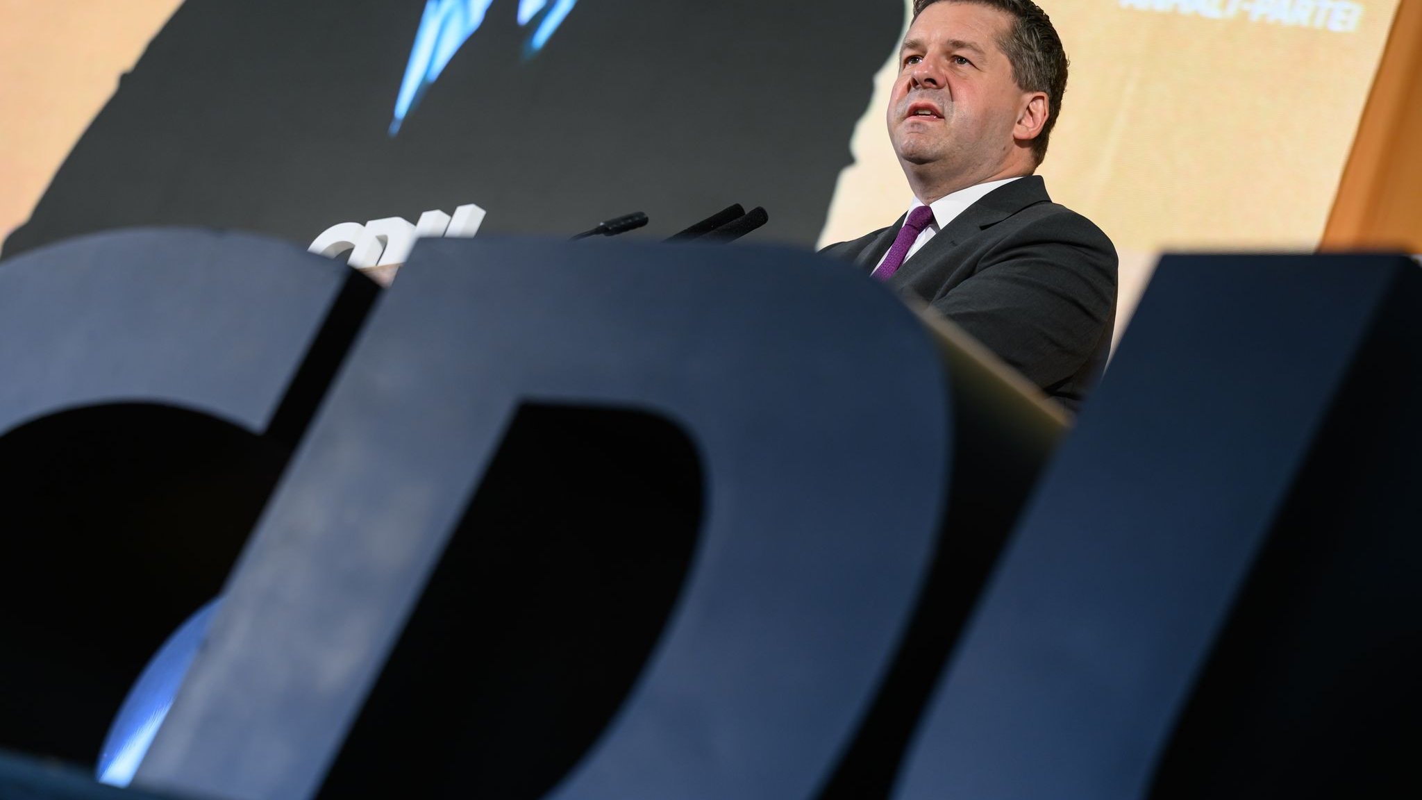 Landtagswahl am 6. September: Machtpoker in Sachsen-Anhalt - Wer regiert nach der Wahl?