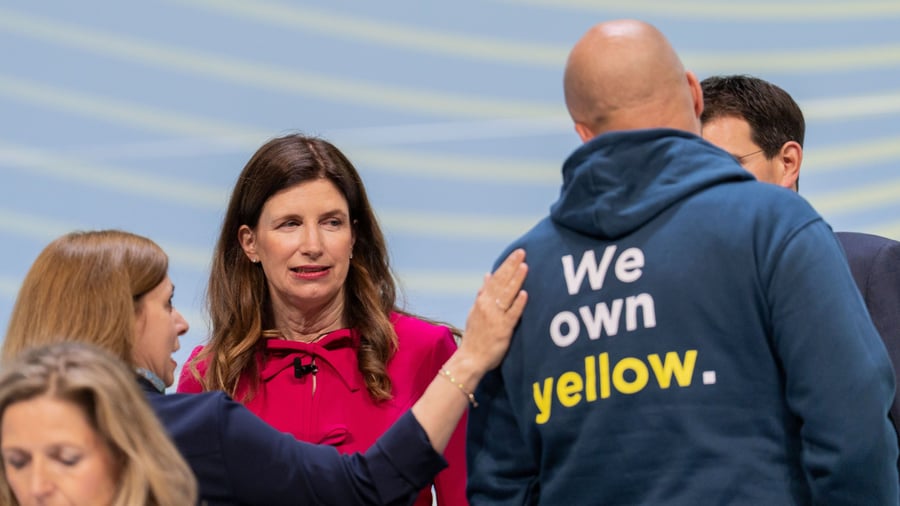 Commerzbank: Auch CEOs brauchen Ultras