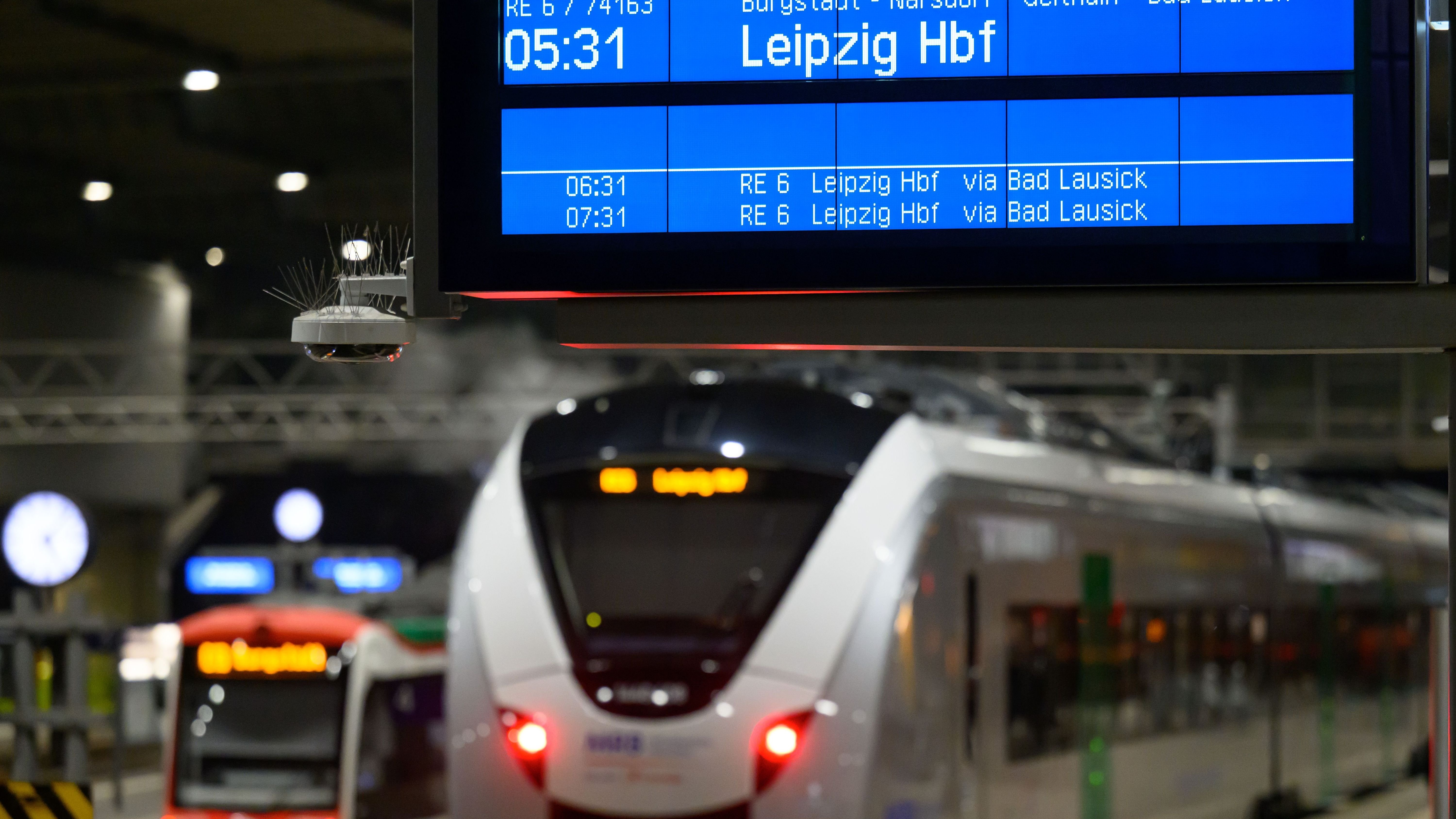 Infrastruktur: Schnieder sieht Fortschritte bei Bahn
