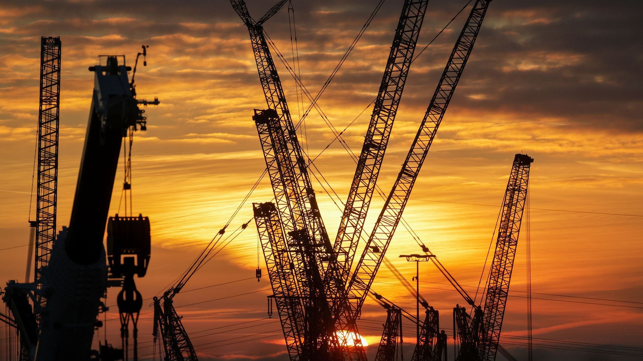 Business confidence in Germany varies sharply by industry