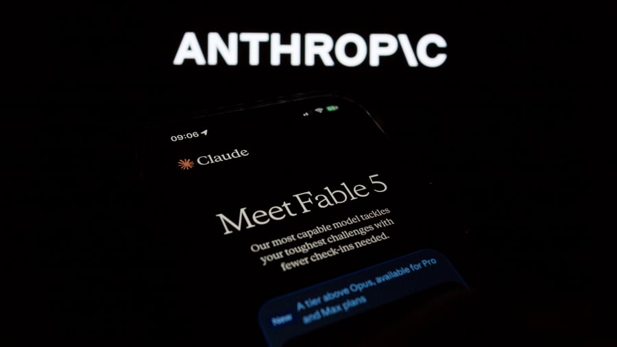 Claude Fable 5: Anthropic macht KI-Modell Mythos in abgeschw
